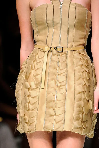 Look 25